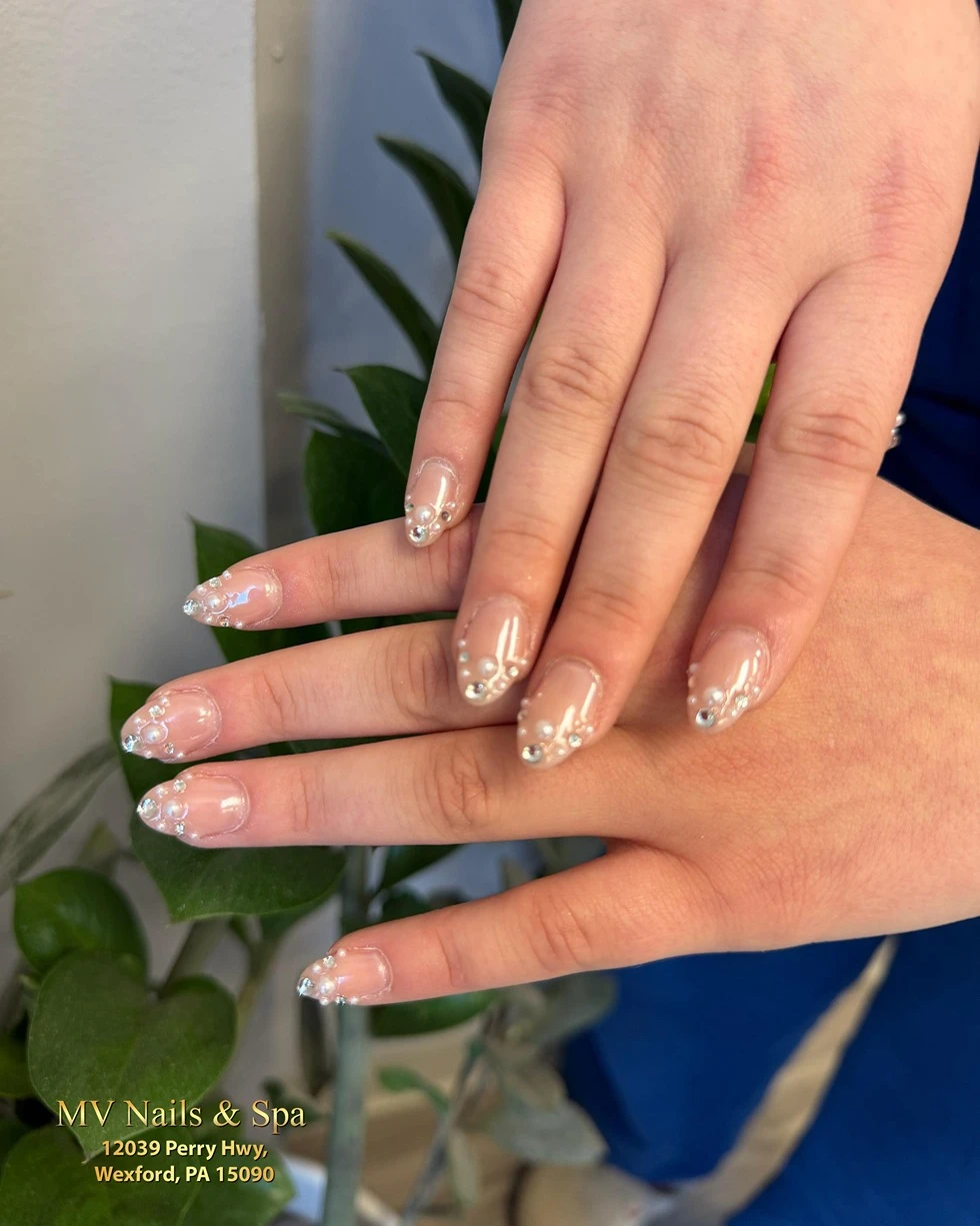 MV Nails & Spa